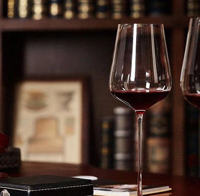 葡萄酒的“单酿”和“混酿”，究竟哪种更好喝？