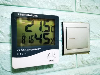 HTC-2大屏家用温度湿度计