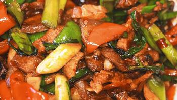 如何做好一盘回锅肉：好锅配好肉