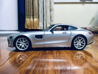 经典的奔驰AMG GT1:18车模