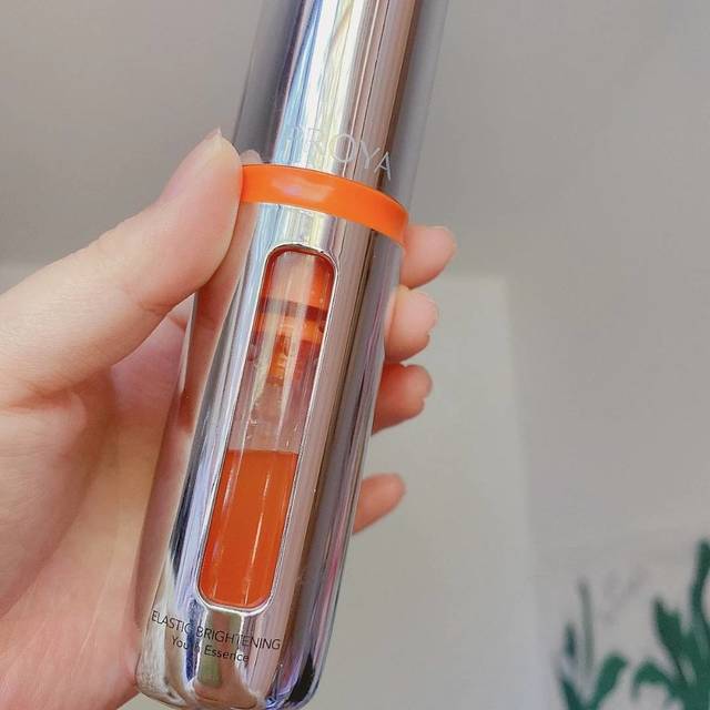 这是一瓶正儿八经的抗老精华