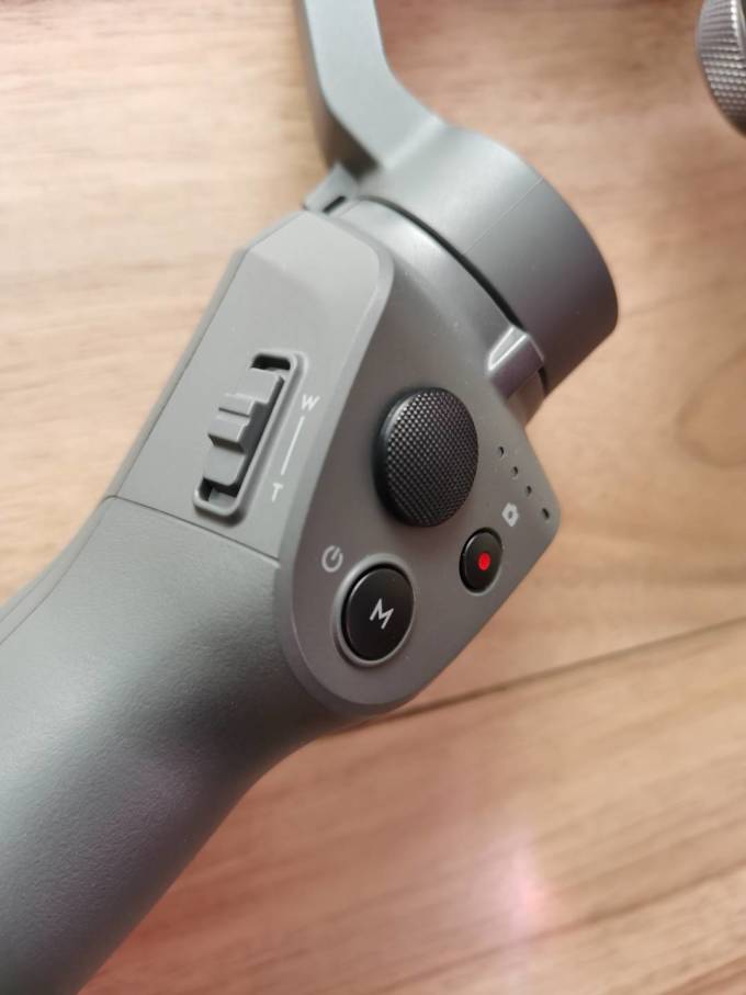 大疆osmo mobile 2云台怎么样 好用的大疆手机云台2_什么值得买