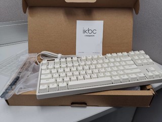入门樱桃原厂轴键盘ikbc c200