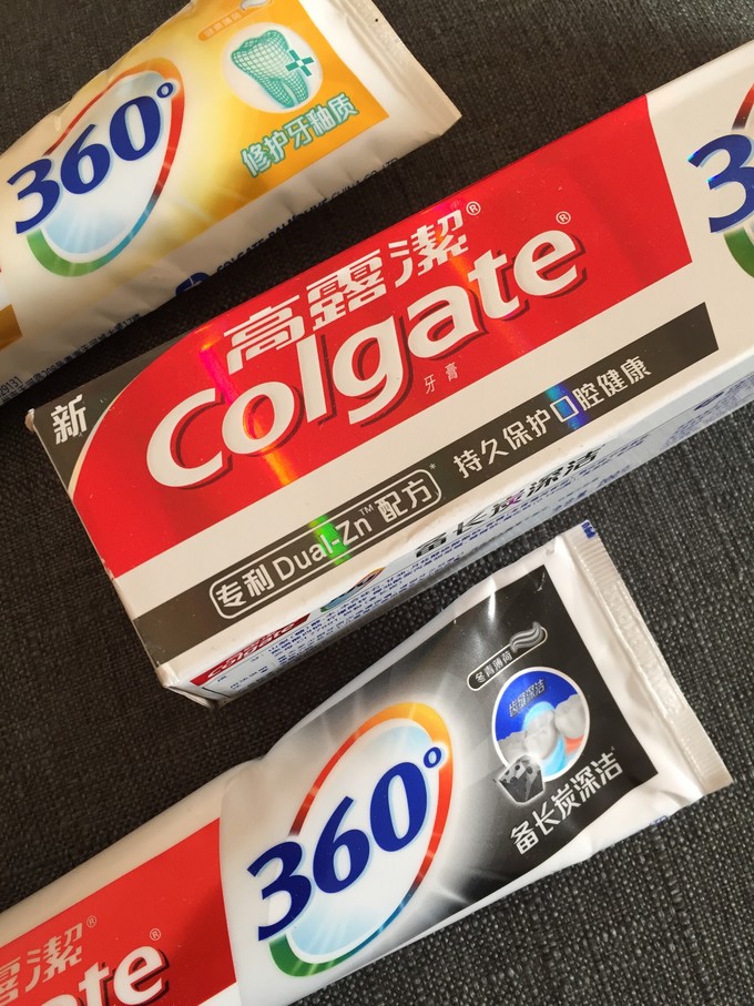 高露洁牙膏