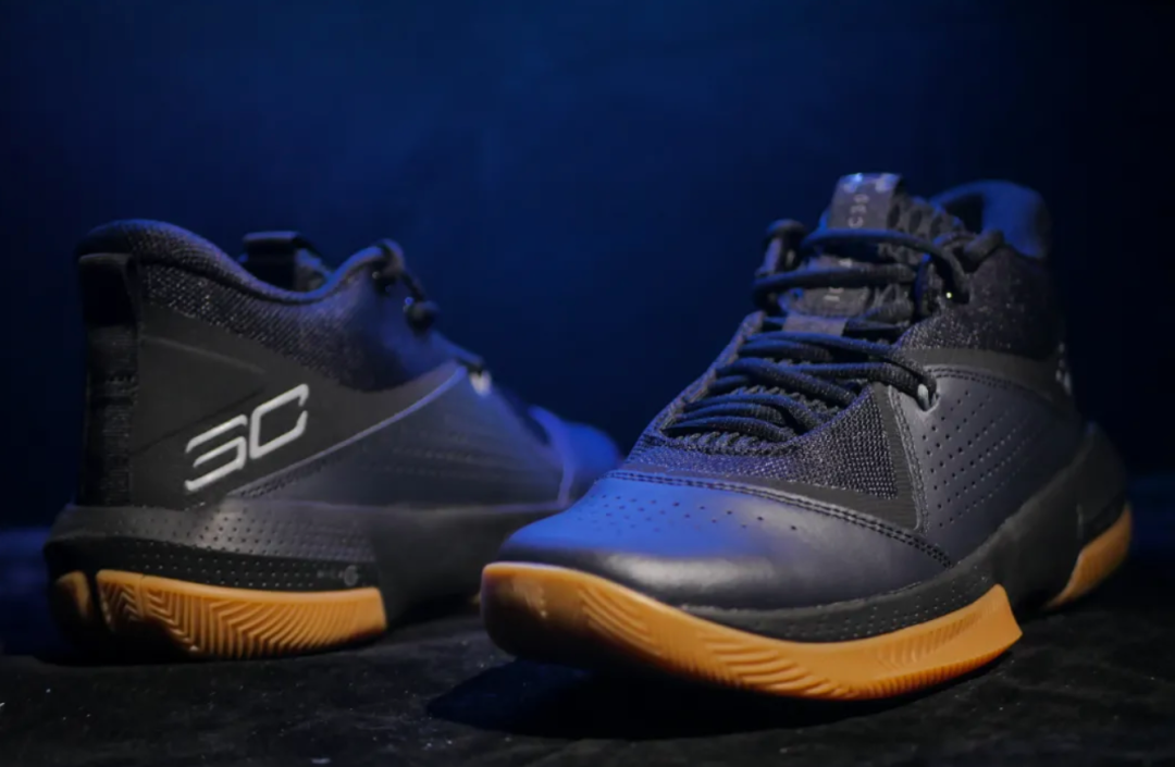 wen鞋评实战300价位的王者没有缓震的它为何能这么迷人