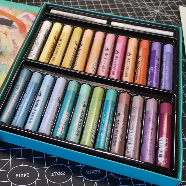 培养孩子的艺术细胞，高尔乐蜡笔深度体验。不只给孩子用