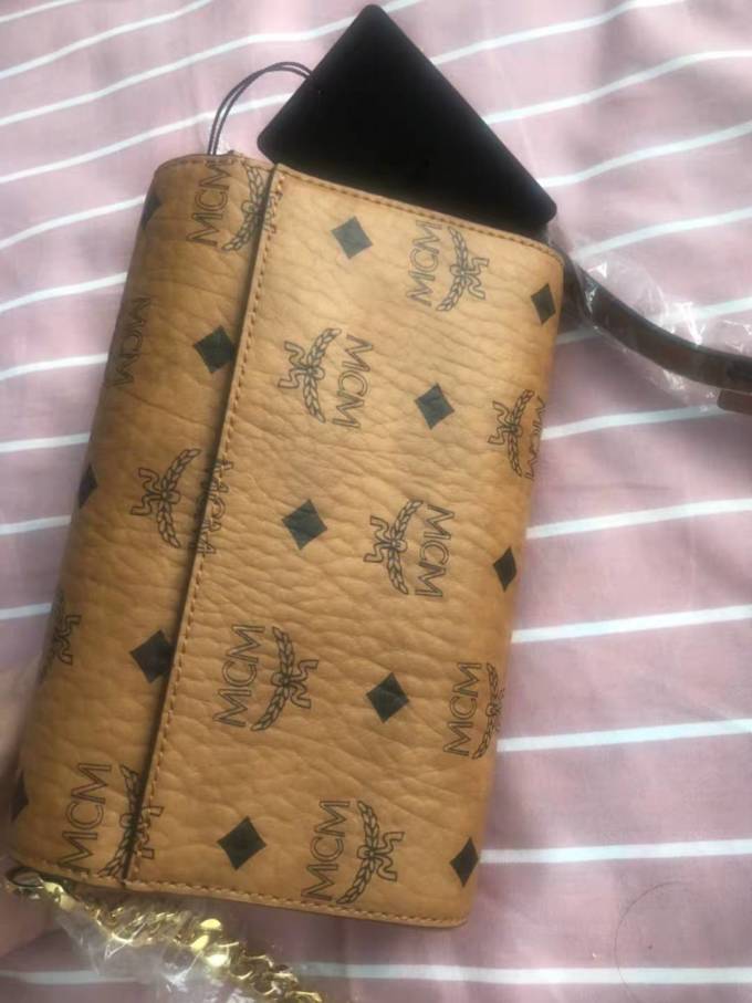 Mcm女士单肩包怎么样mcm小包包 什么值得买