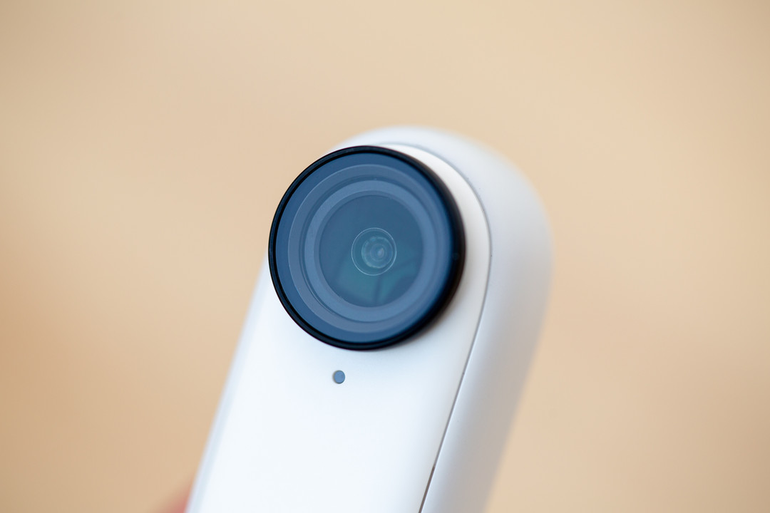 拇指大小的相机居然已经出到了二代，Insta360 GO 2代防抖相机开箱体验