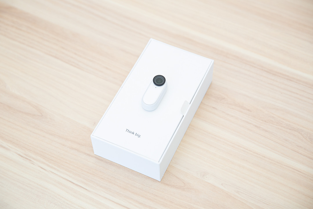拇指大小的相机居然已经出到了二代，Insta360 GO 2代防抖相机开箱体验