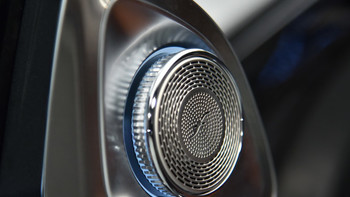 入门版的高配享受｜21款奔驰S400L改装15喇叭柏林之声音响
