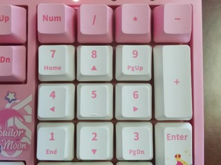 akko美少女战士金粉轴键盘，颜值担当
