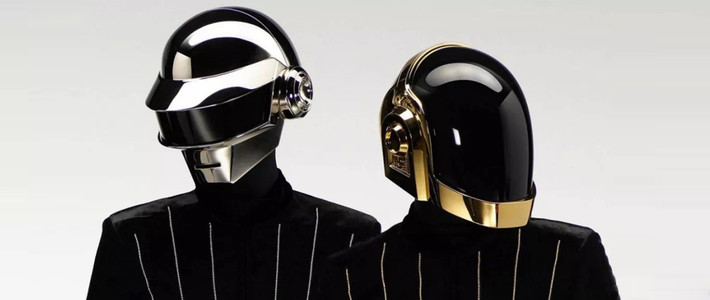  爷青结！传奇电子乐队突然宣布解散，盘点关于daftpunk的那些潮流玩具。