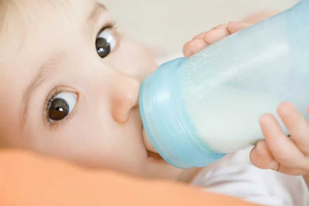 怎么判断一款奶粉是否适合自家宝宝？这5个指标很重要！