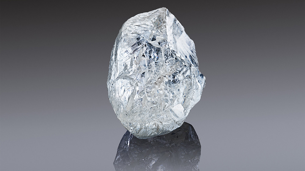 俄罗斯发现了一颗高尔夫球大小的钻石，起拍价为200万美元