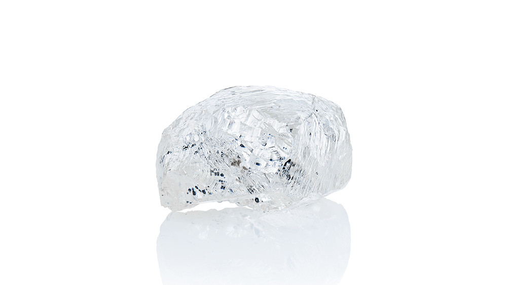 俄罗斯发现了一颗高尔夫球大小的钻石起拍价为200万美元