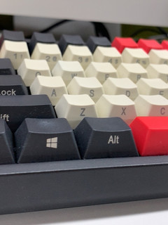 凯酷84键机械键盘
