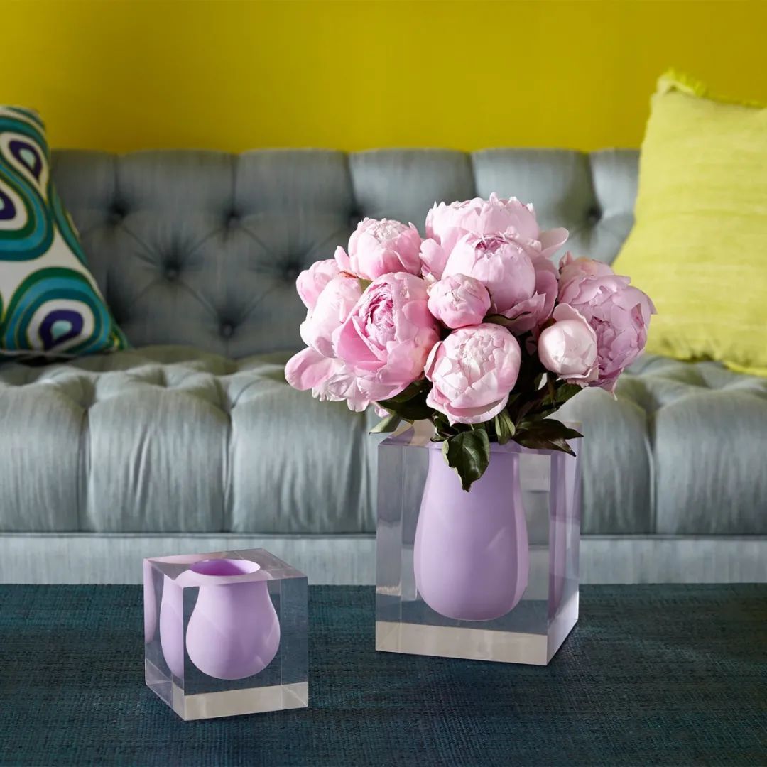 你以为花瓶只是为了插花？这二十款有颜有灵魂的花瓶给你答案！