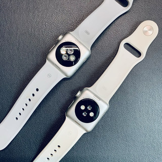 两个人两块表- Apple Watch