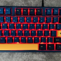 RGB灯光、全键无冲突、热拔插轴——捕获者KT87鹦鹉螺机械键盘体验