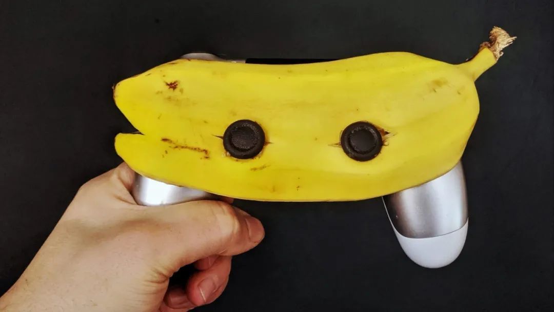 高性能版NS似乎有信了，但有人更期待用香蕉玩PS5