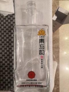 250ml可微醉，漂亮瓶子，有酒糟味。