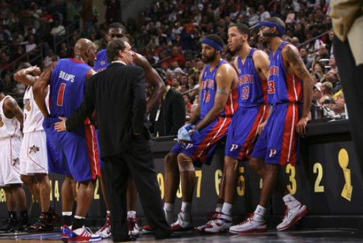 篮球控2期：NBA 历史上哪只队伍称得上是团队篮球的极致？