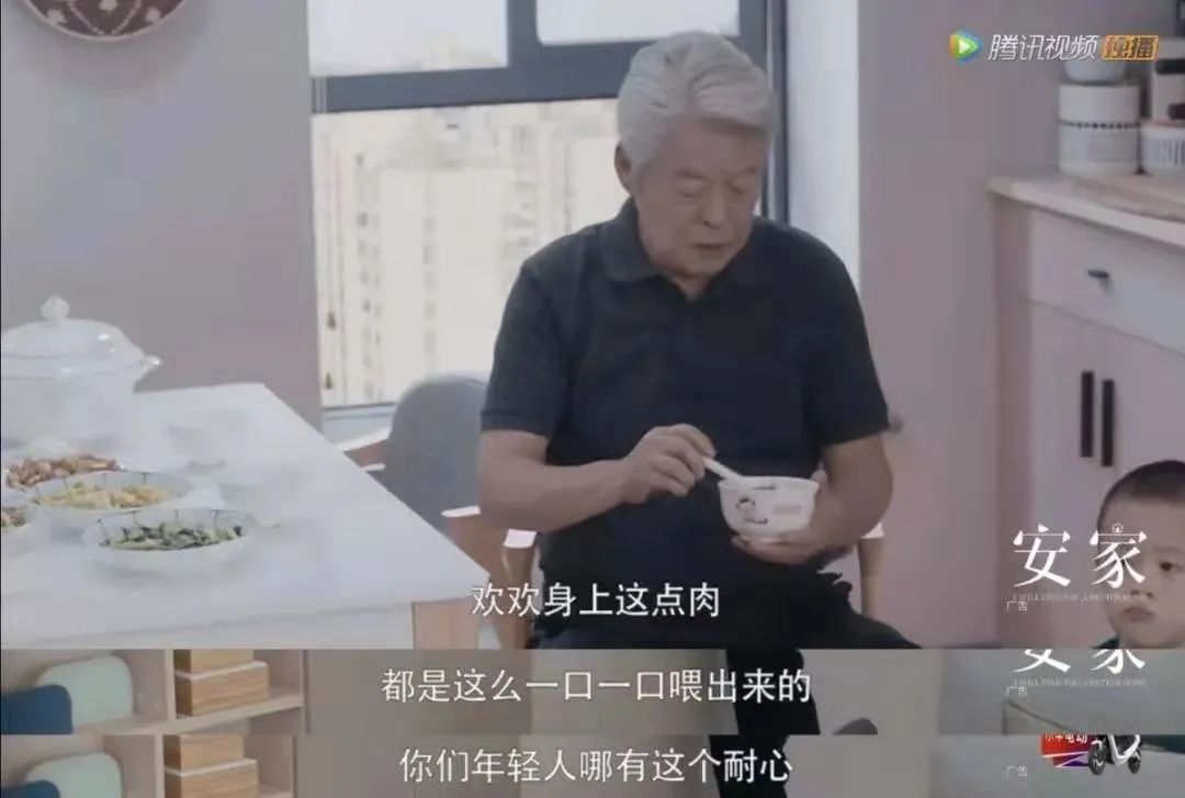 趁热吃、吹凉吃、汤泡饭、追着喂，这6种最常见的婴儿喂养陋习，坑娃力 MAX！！