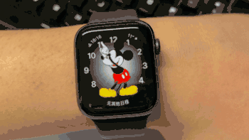 成年人的“小天才”，Apple Watch Series 6开箱简评——又一次翻车苹果产品