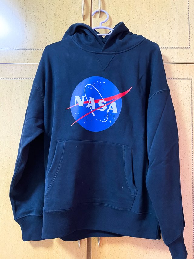 nasa联名款gap简约连帽衫