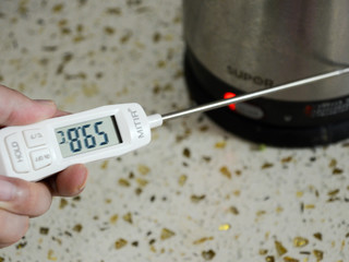 厨房温度计到底好不好用？实测杭新温度计