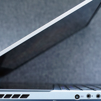 ROG冰刃双屏：当之无愧的旗舰级游戏本