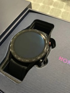 帅气的荣耀magicwatch2运动手表