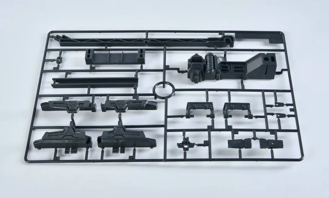 【78动漫官方评测】 万代 MG 空战突击高达RM版(中国红)+全装备套装