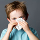 孩子流鼻涕一周了！会不会是鼻炎？怎么办？