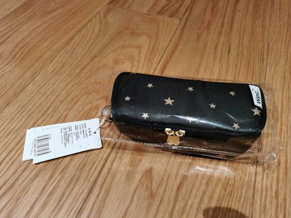 2021年新款WPC黑胶遮光六折迷你伞