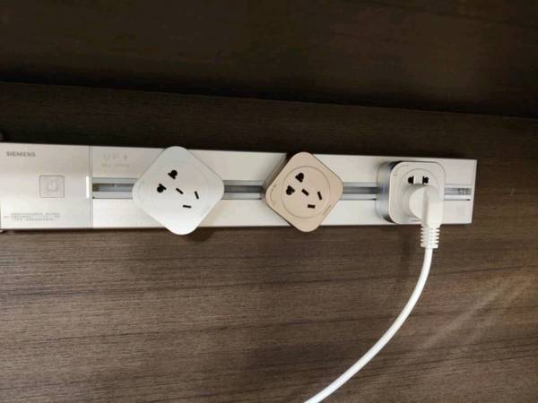 电源线收纳非常方便