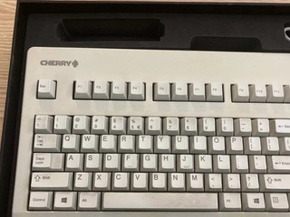 cherry 机械键盘