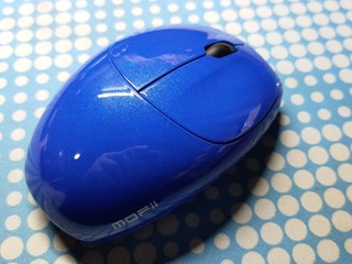 颜值第一，珠光漆科技蓝无线鼠标