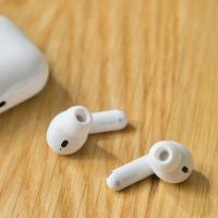 魅族新款无线降噪耳机，撞脸AirPods Pro