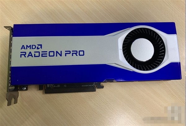 AMD RDNA2专业卡现身：暴力涡轮风扇、蓝白色调