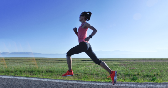 为什么精英选手的跑姿协调而放松？跑者必做的协调性专项训练
