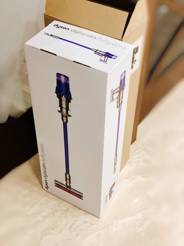 dyson slim V10