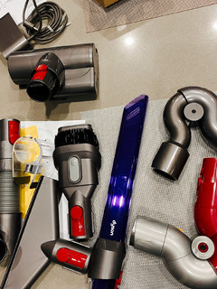 dyson slim V10