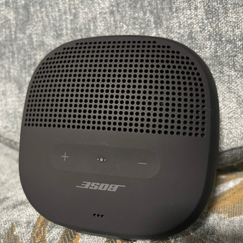 体积小巧，出门听个响利器，BOSE Soundlink Micro