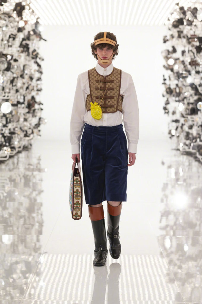 Gucci 100周年,推出全新系列《Aria-时尚咏叹调》,还有Balenciaga元素互换