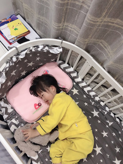 给宝宝一个好的睡眠，推荐欧孕儿童枕头
