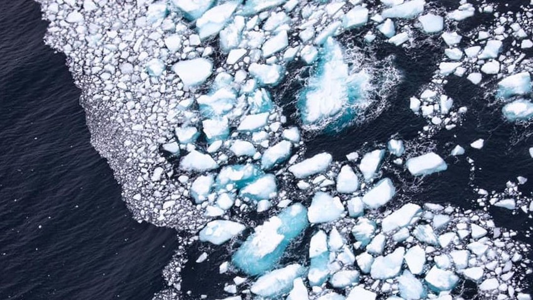 世界最大冰山已融化分裂：3年漂流1500公里 体积缩小直至分裂成碎块