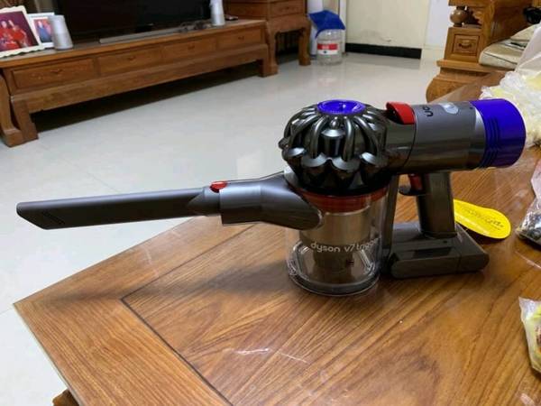 强劲吸力深层除螨，戴森V7呵护全家健康