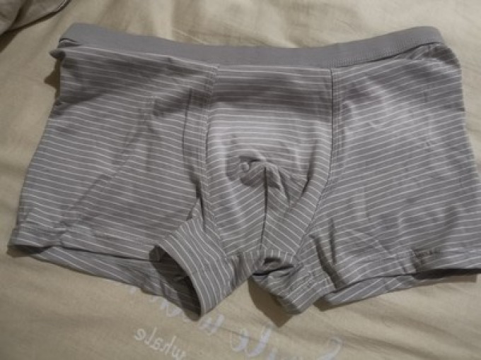 有一点小味道估计洗一洗就好了,好评天猫精选aimo 埃茉 1813 男士内裤