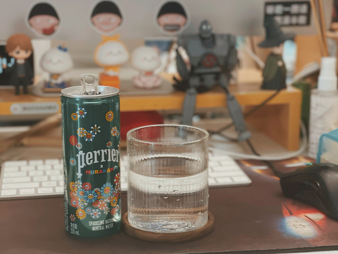 玻璃杯